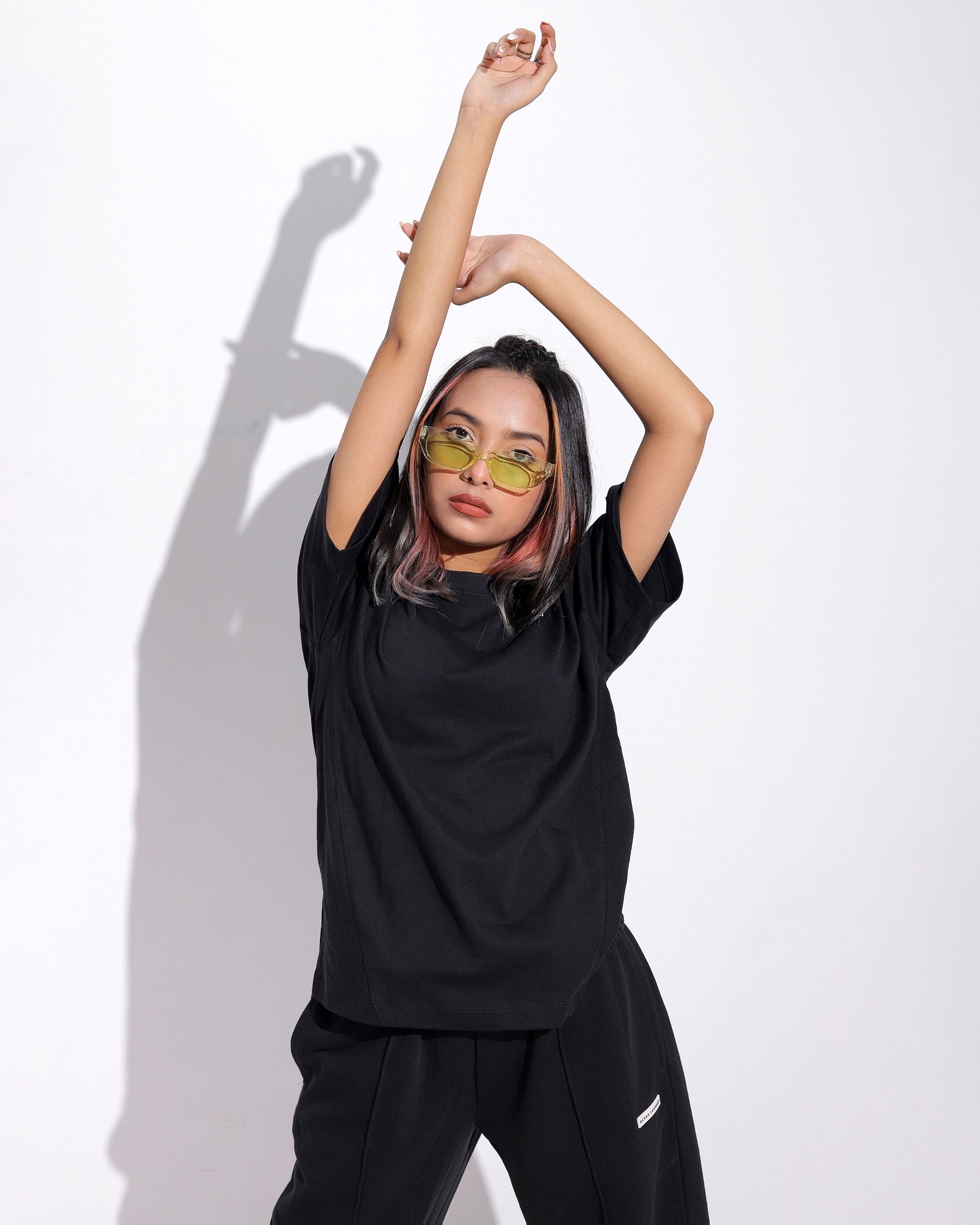 Willow Women's T-shirt - Black